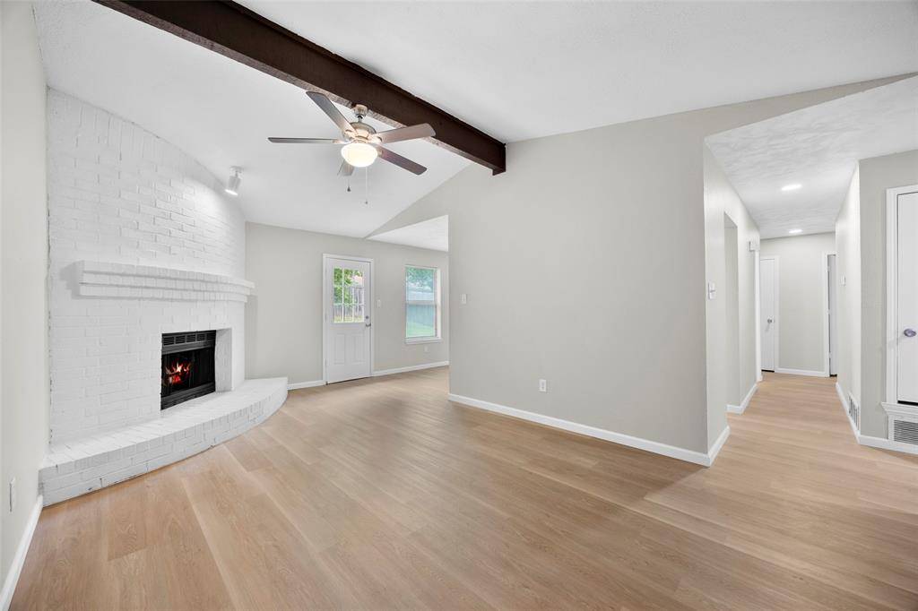 6219 Kelly Elliott Road, Arlington, TX 76001