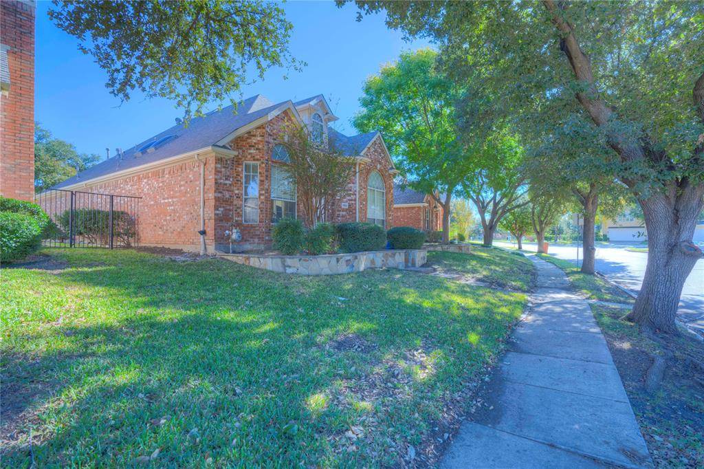 9504 Rodeo Drive, Irving, TX 75063