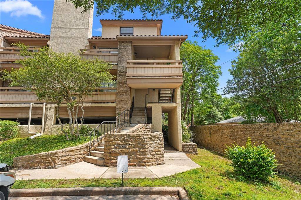 7640 W Greenway Boulevard #6F, Dallas, TX 75209