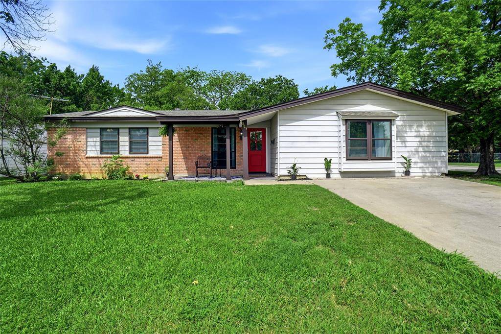 889 Jerry Lane, Bedford, TX 76022