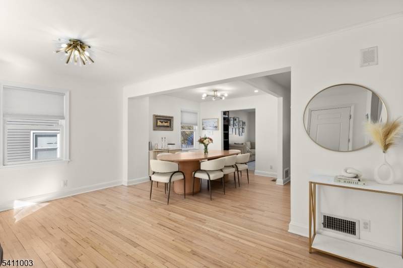 132 Cresthill Ave, Clifton City, NJ 07012