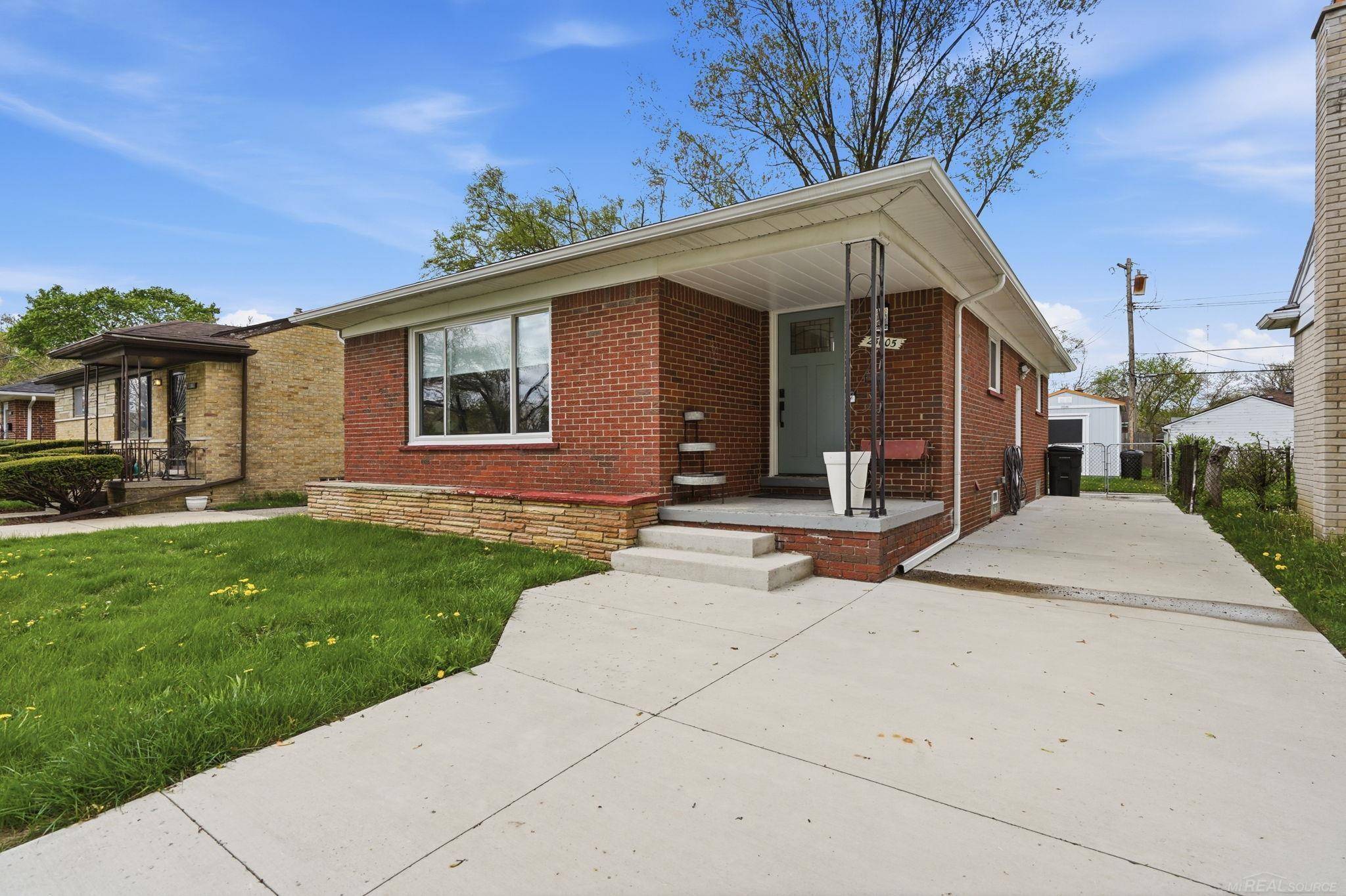 23005 Church ST, Oak Park, MI 48237