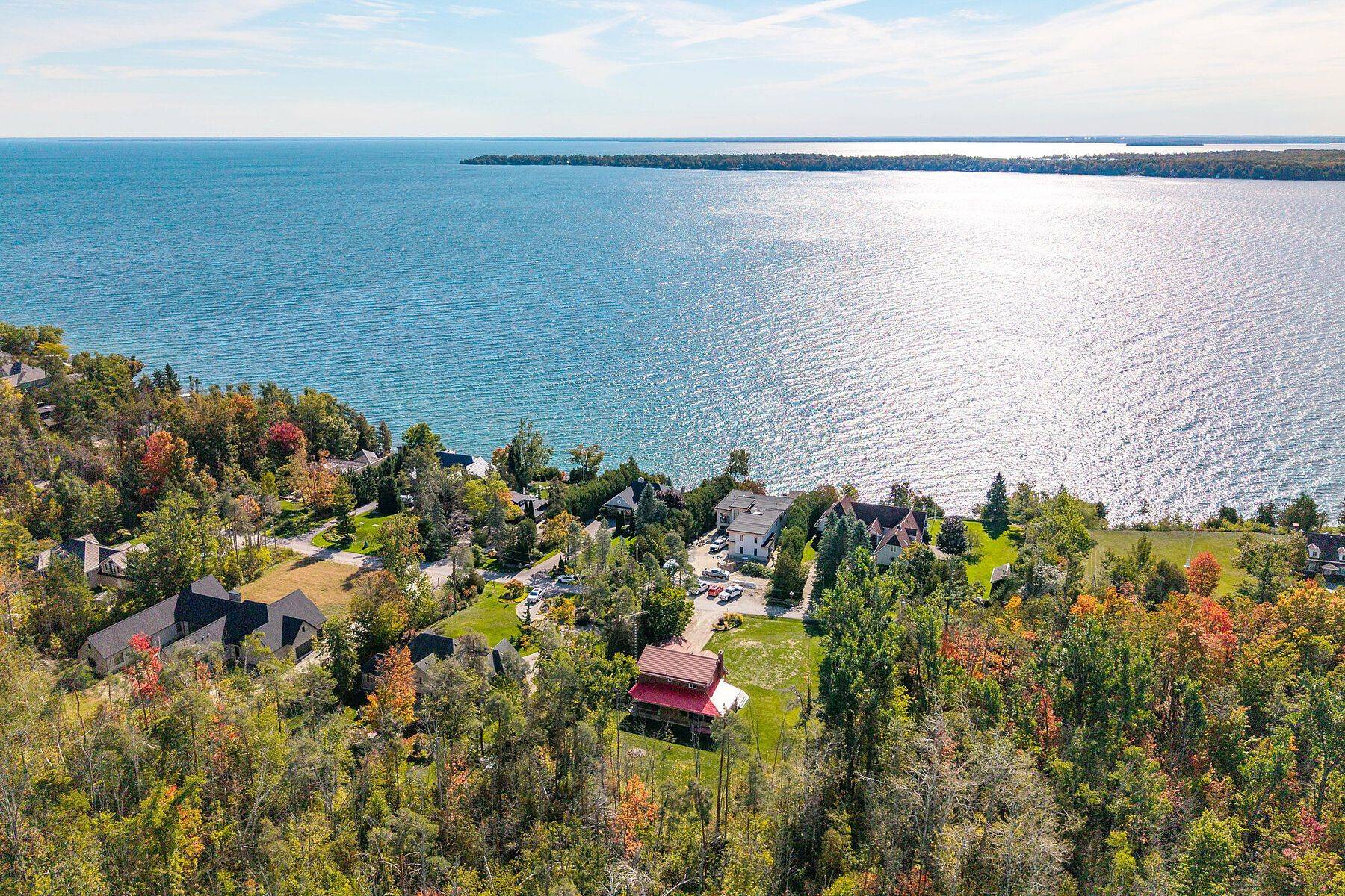 126 Brambel RD, Oro-medonte, ON L0L 2L0