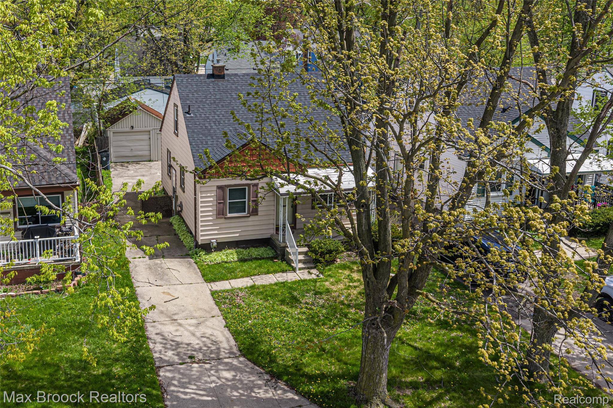 3012 GREENFIELD RD, Berkley, MI 48072