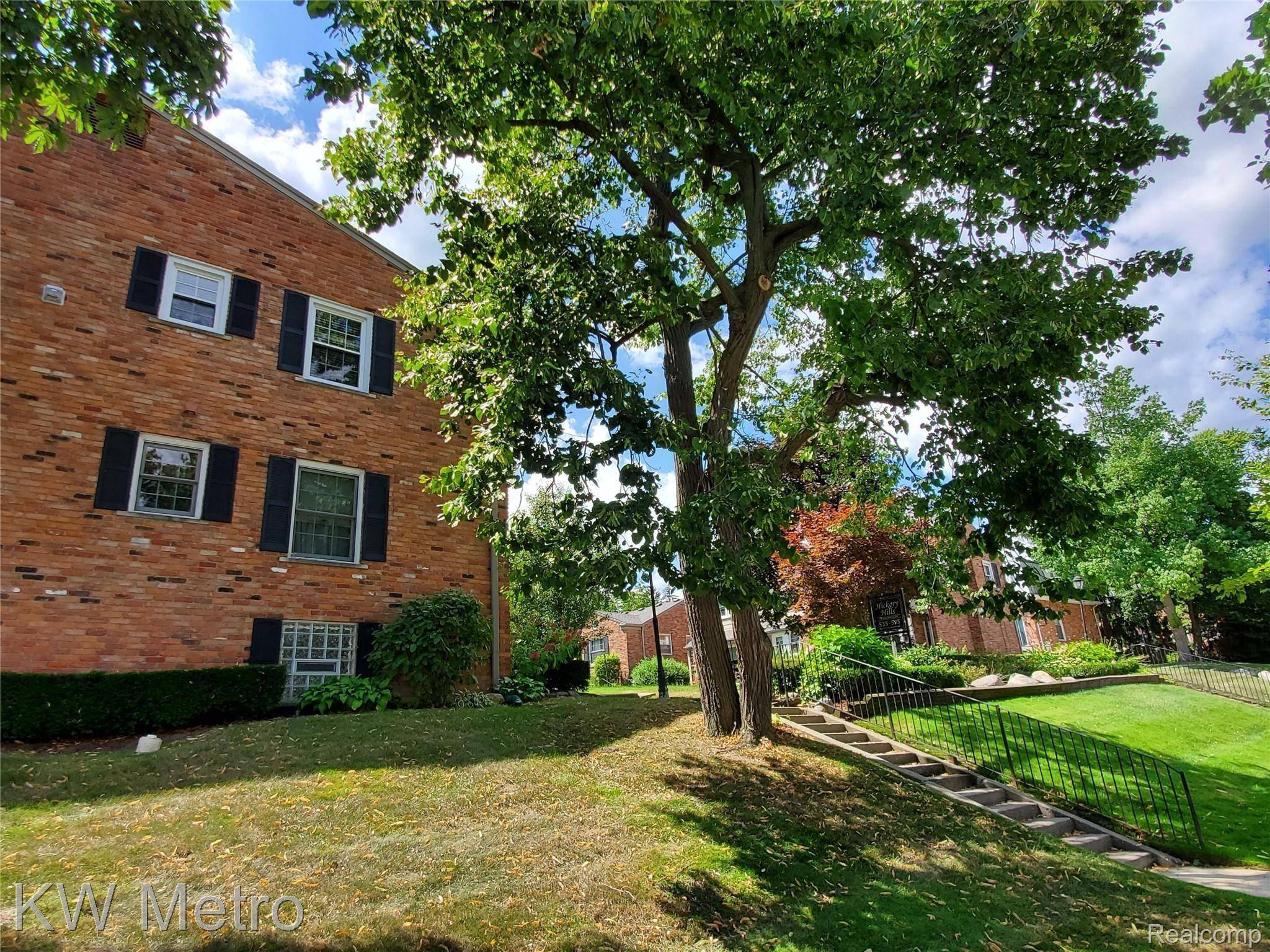 553 N OLD WOODWARD AVE, Birmingham, MI 48009