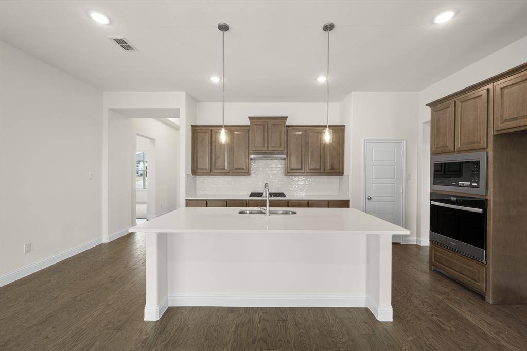 1813 Golden Meadow Court, Cleburne, TX 76033