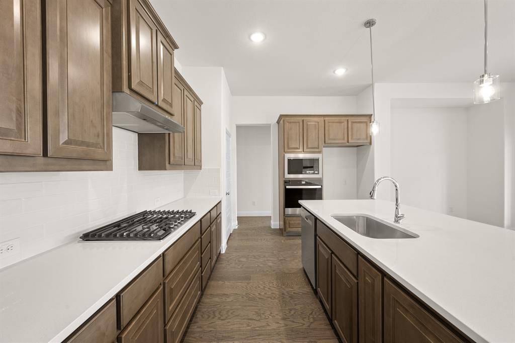 1813 Golden Meadow Court, Cleburne, TX 76033