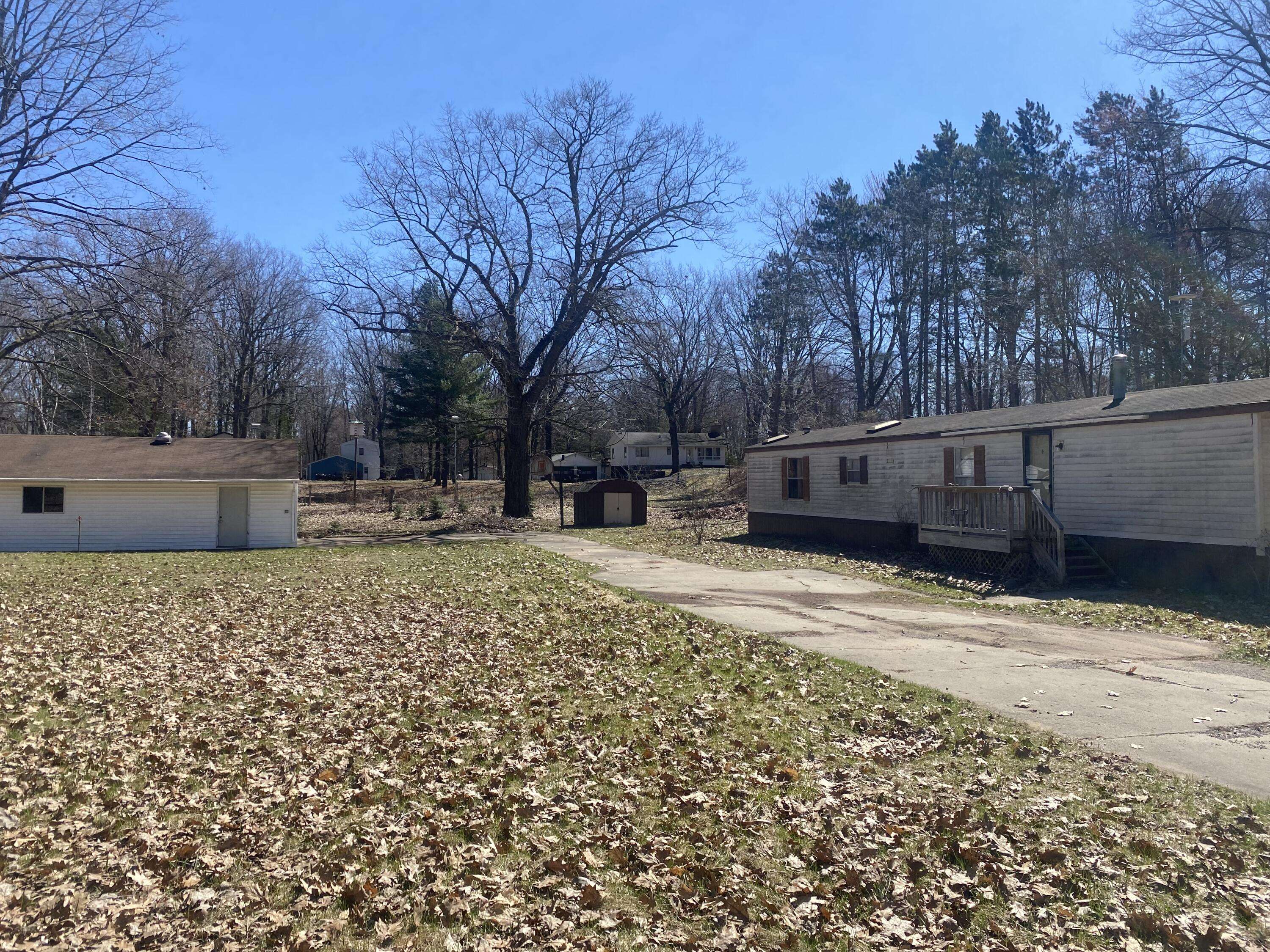 11650 Thrush DR, Belvidere Twp, MI 48850