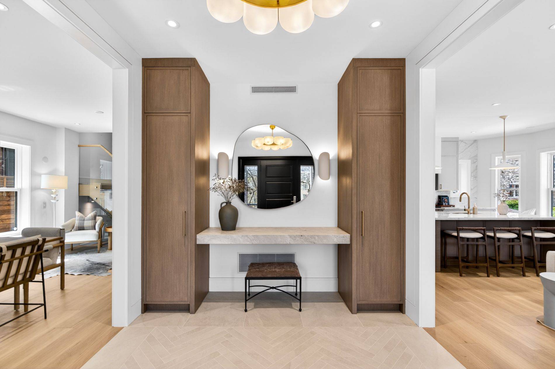 10 Rosedale RD, Toronto C09, ON M4W 2P3