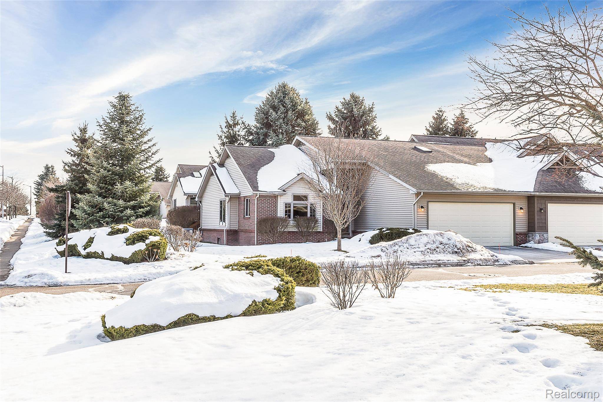 1201 Arbor Ridge DR #18, Brightoncity_livingston, MI 48116