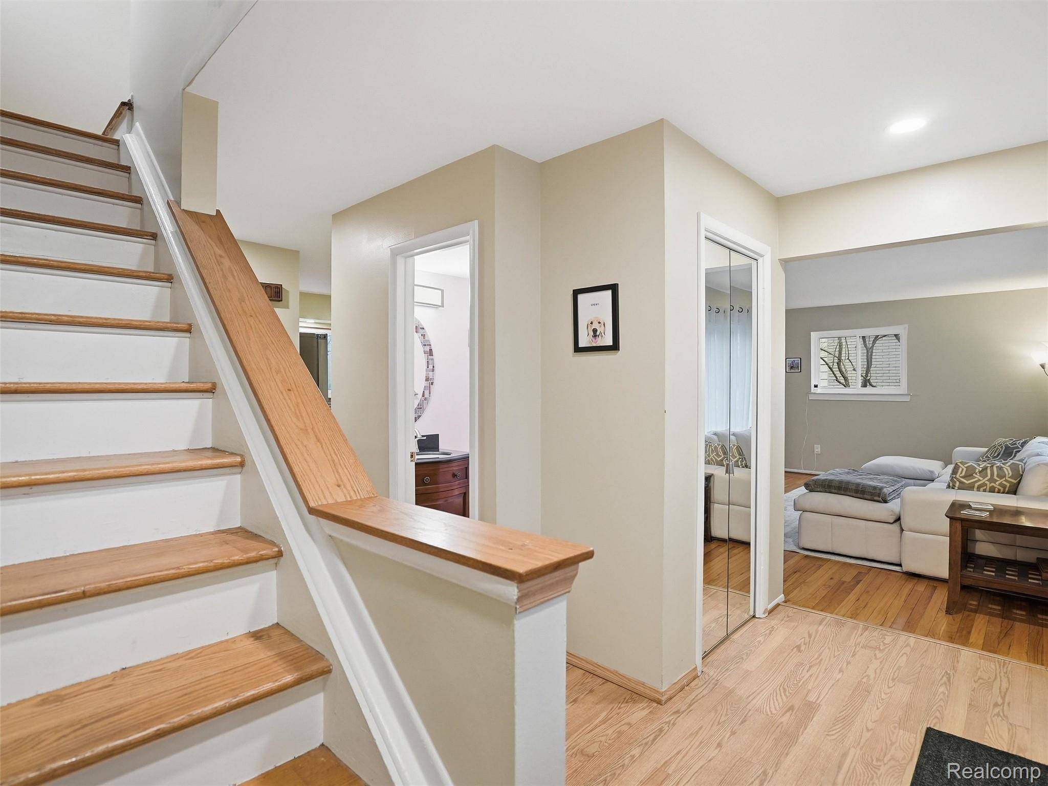 30006 Rambling RD, Southfield, MI 48076