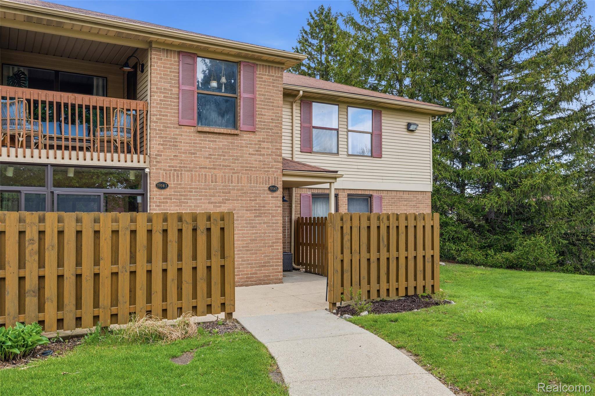 19145 Surrey LN, Northville Township, MI 48167
