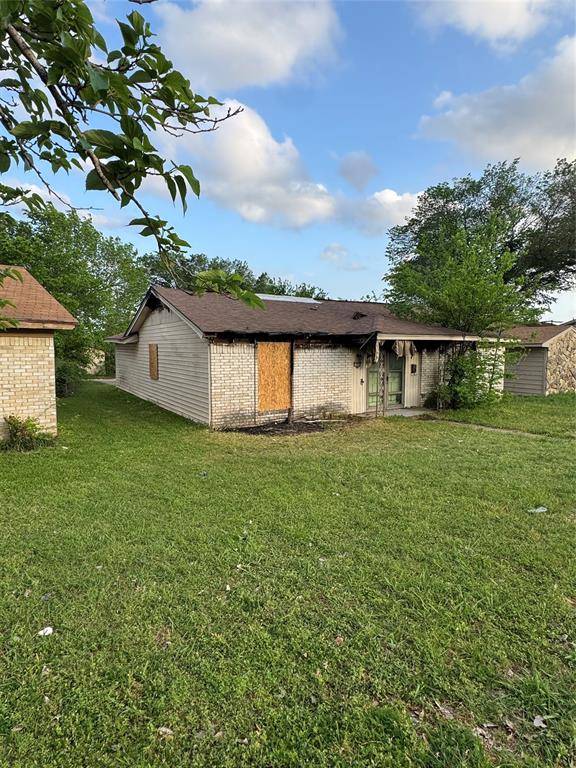 1850 Red Cloud Drive, Dallas, TX 75217