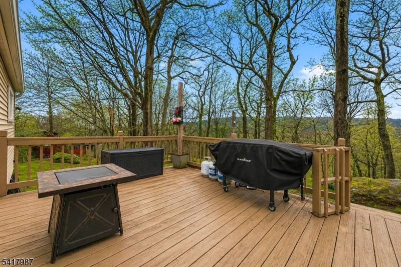 23 Mark Dr, High Bridge Boro, NJ 08829