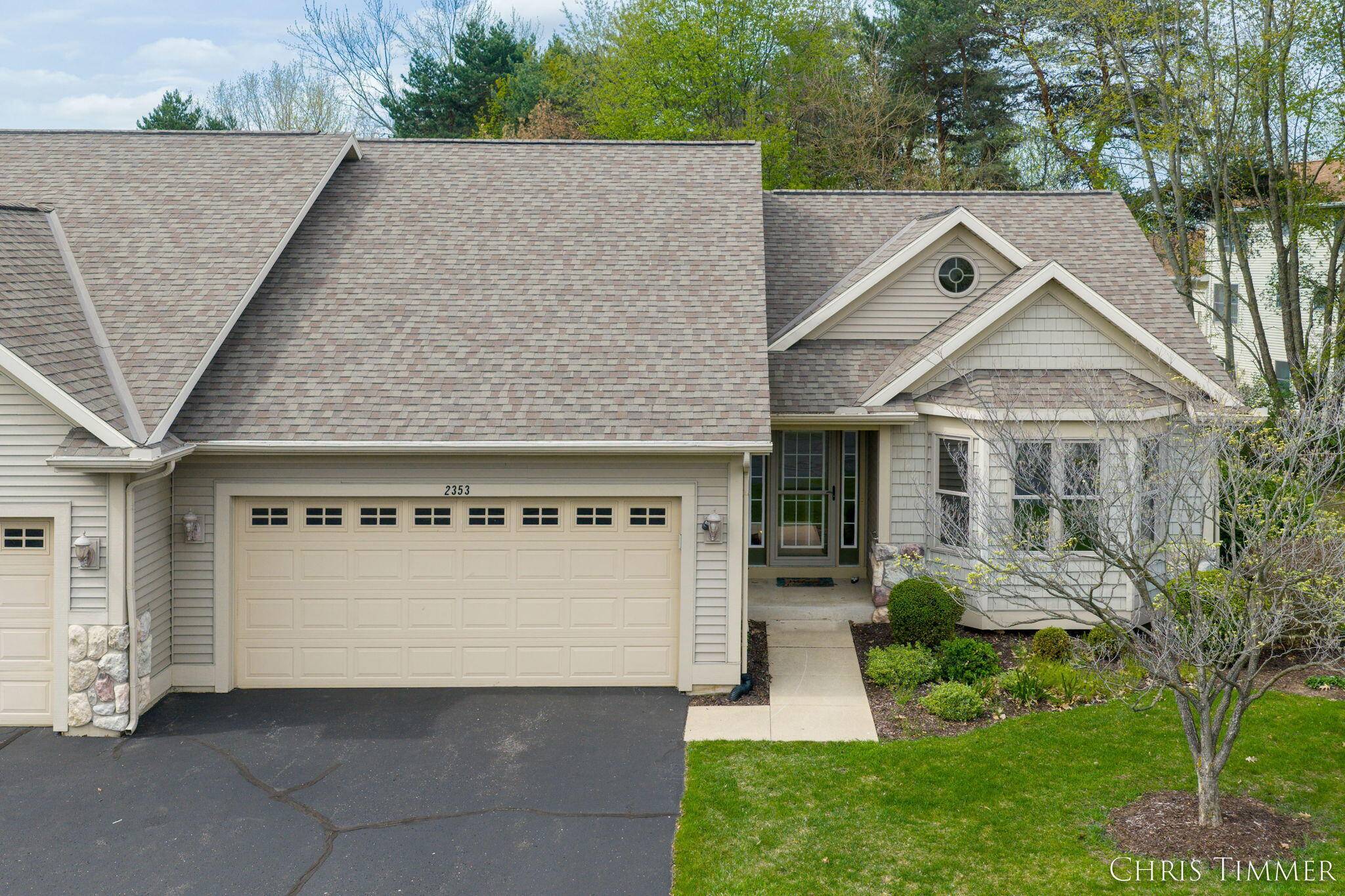2353 Valarie DR, Holland Twp, MI 49464
