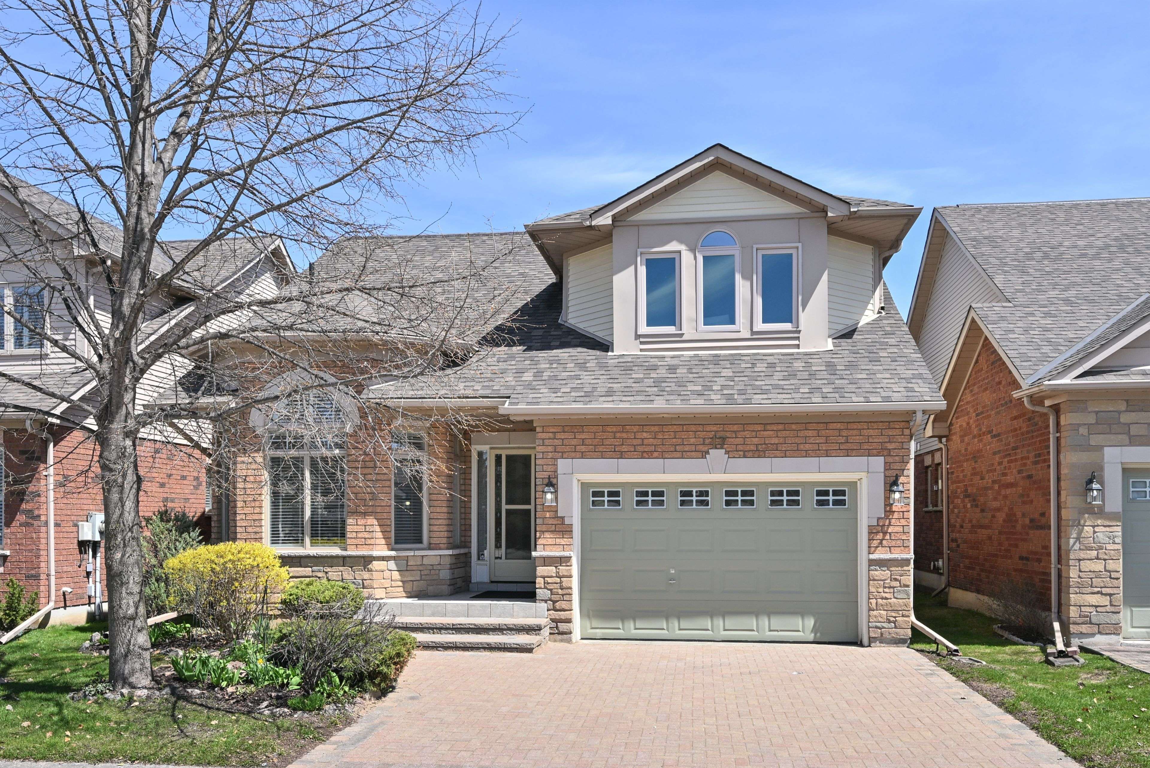 17 Sunset BLVD, New Tecumseth, ON L9R 1Y8