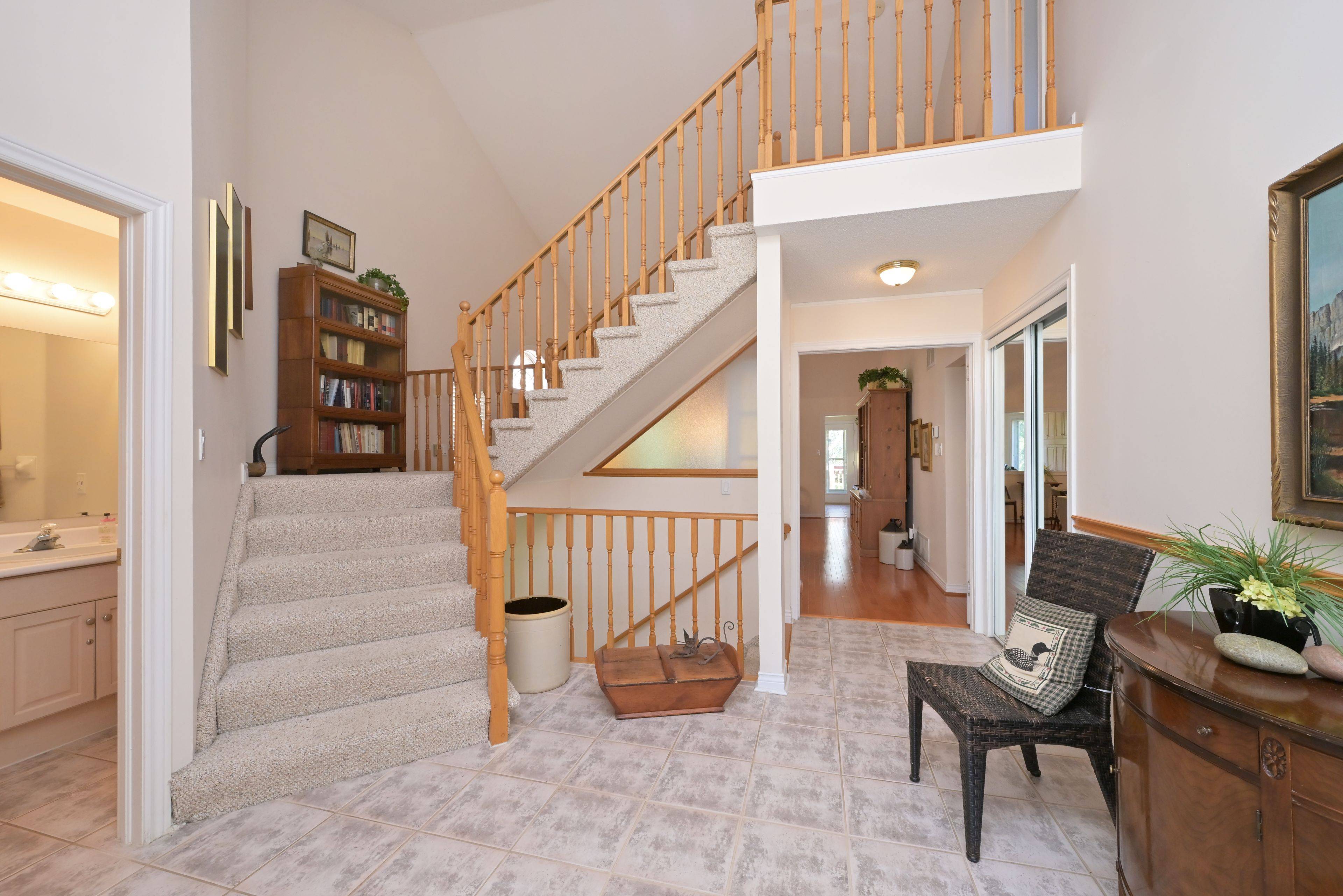17 Sunset BLVD, New Tecumseth, ON L9R 1Y8