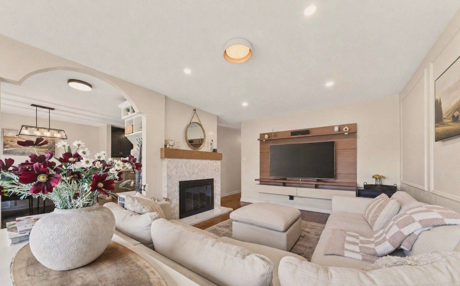 1081 Foley AVE, Elmvale Acres And Area, ON K1G 2R4
