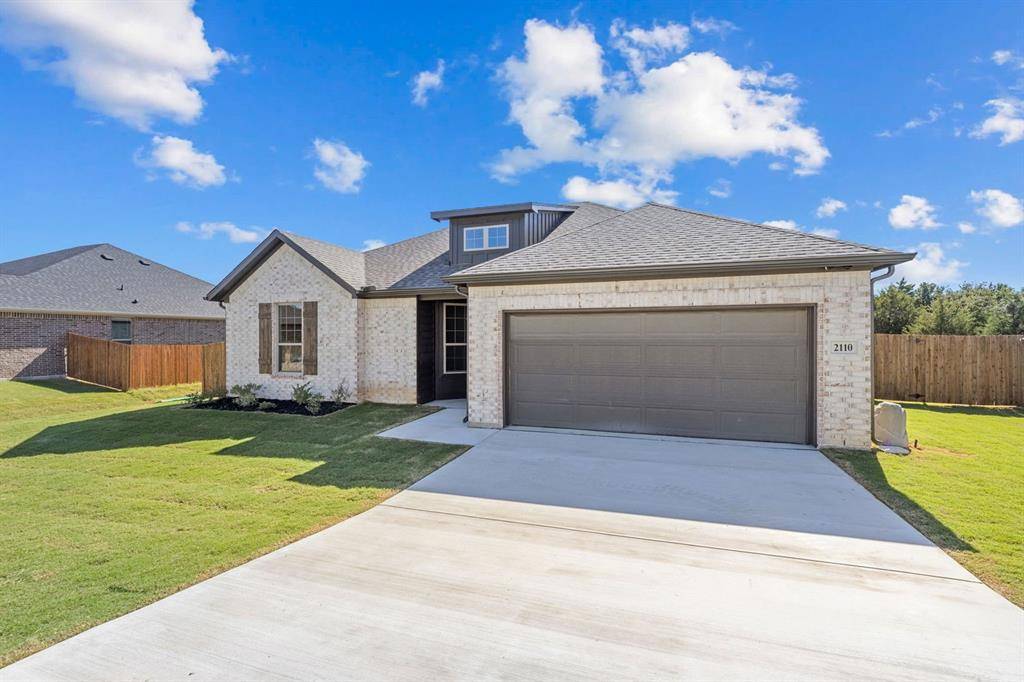 2110 Briarwood, Bridgeport, TX 76426