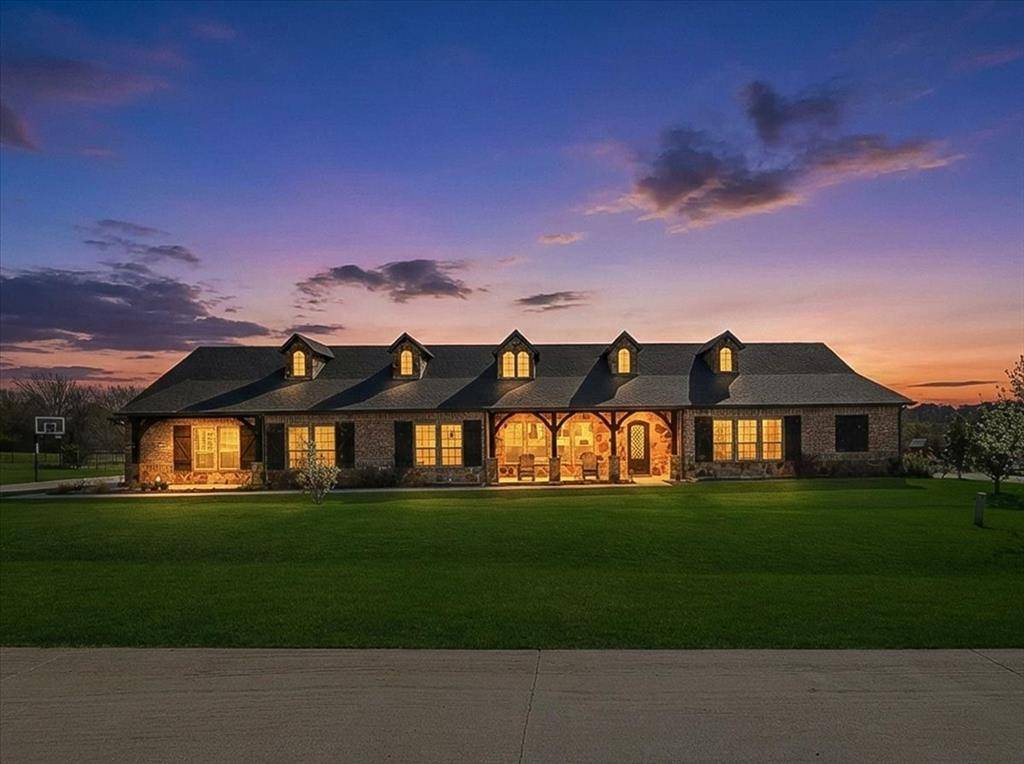 7817 Bella Flora Drive, Fort Worth, TX 76126