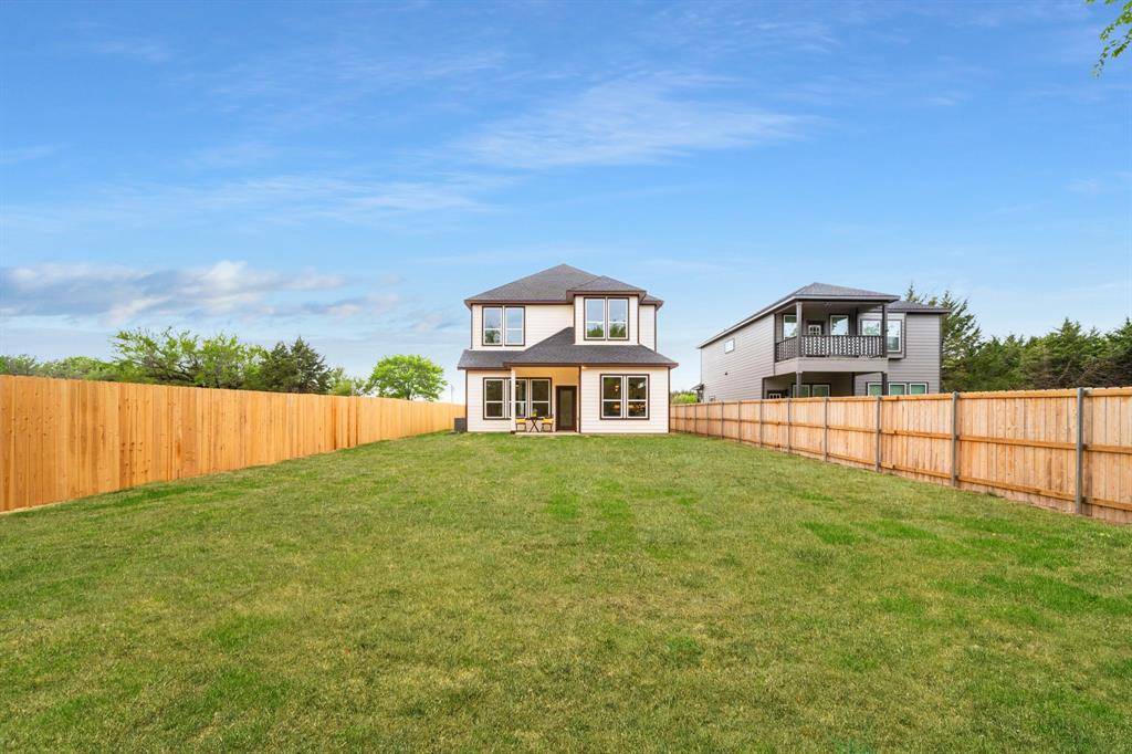 232 Hilltop Drive, Ennis, TX 75119