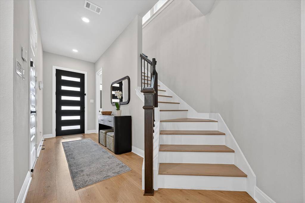 624 Treaty Oak Drive, Lewisville, TX 75056