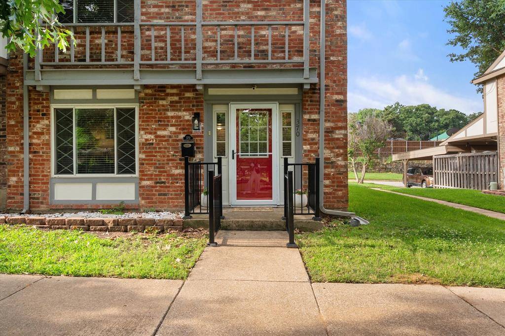 370 Westview Terrace, Arlington, TX 76013