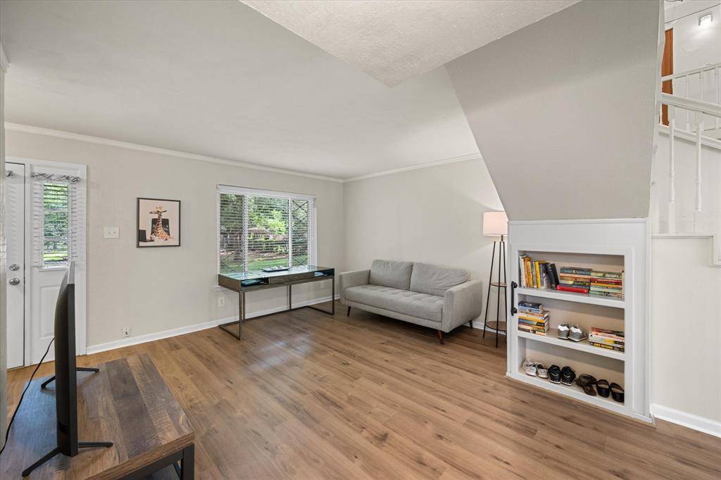 370 Westview Terrace, Arlington, TX 76013