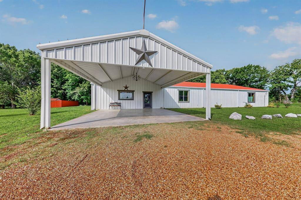 400 Van Zant County Road 113, Grand Saline, TX 75140