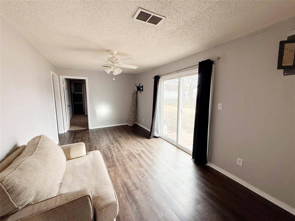 141 E Mckinney Avenue, Cooper, TX 75432