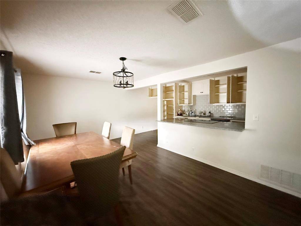 141 E Mckinney Avenue, Cooper, TX 75432