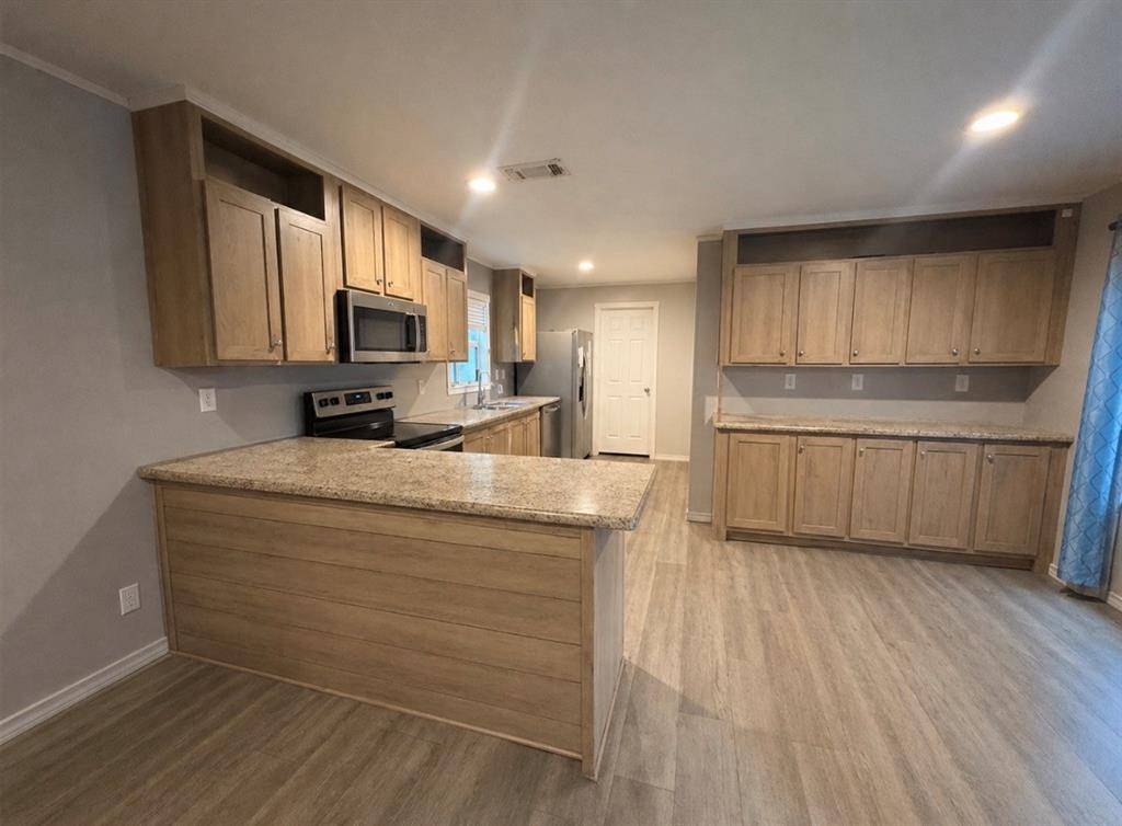 198 Post Oak Drive, Whitney, TX 76692