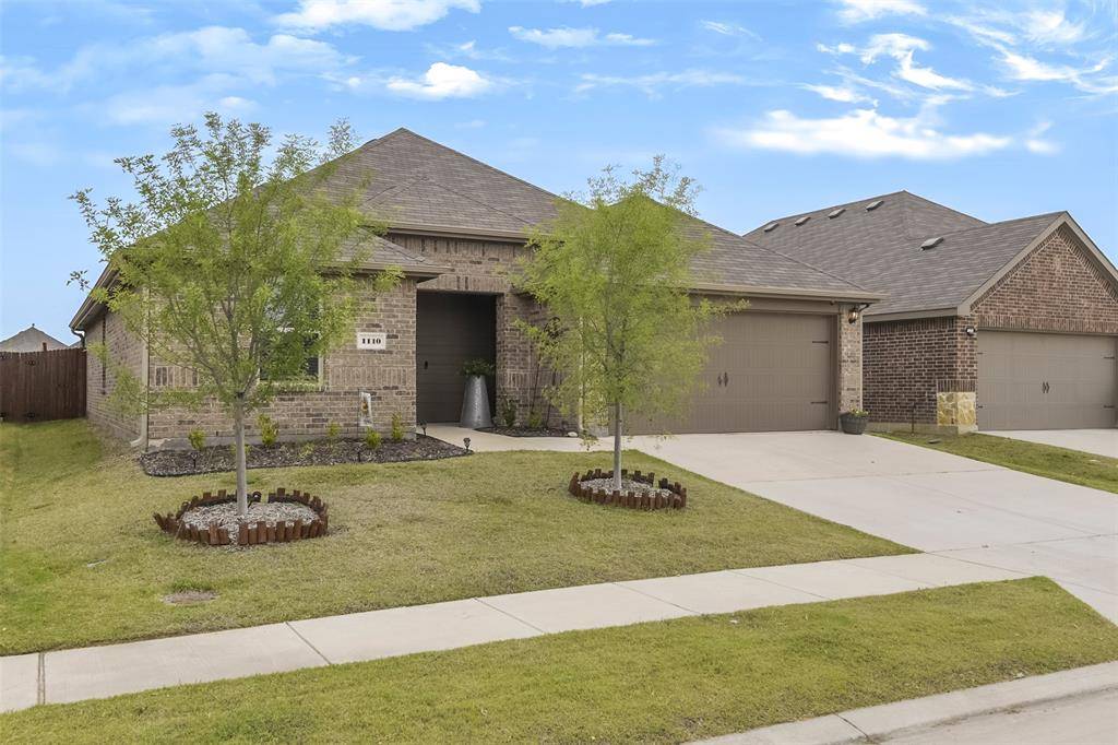 1110 Baldwin Lane, Ennis, TX 75119