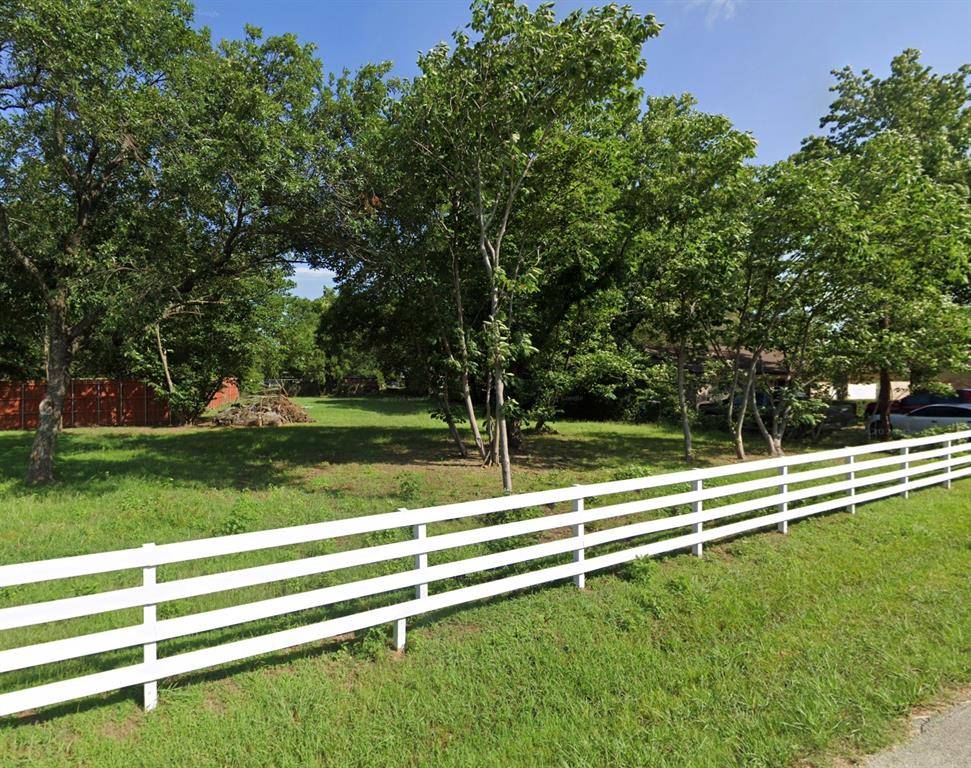 939 & 933 Applegate Drive, Dallas, TX 75253