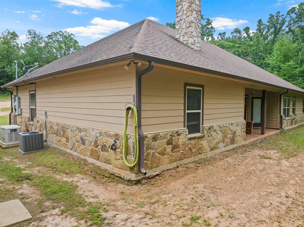 10 County Road 1513, Avinger, TX 75630