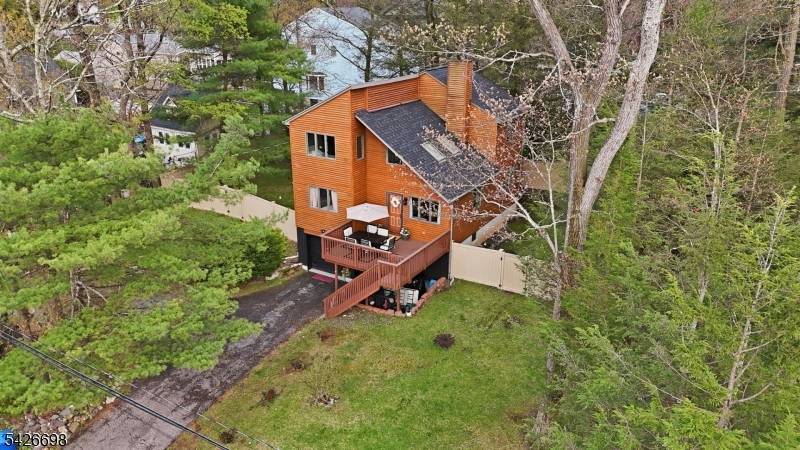 30 Eatontown Rd, West Milford Twp., NJ 07421
