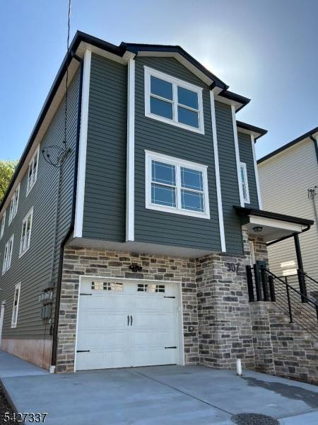 307 Chilton St, Elizabeth City, NJ 07208