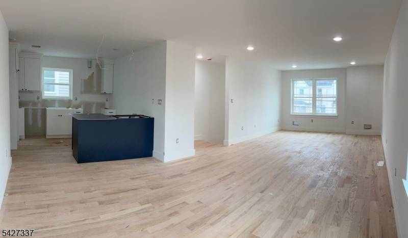 307 Chilton St, Elizabeth City, NJ 07208
