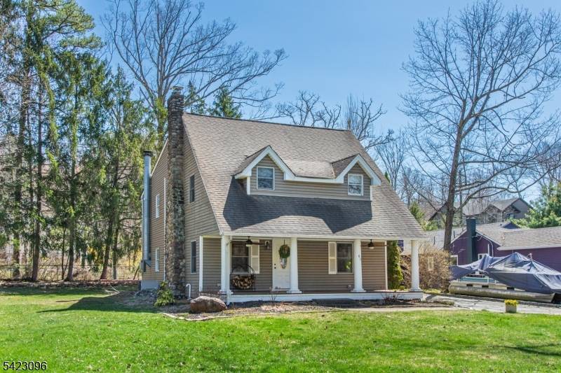 63 Ramapo Rd, West Milford Twp., NJ 07421