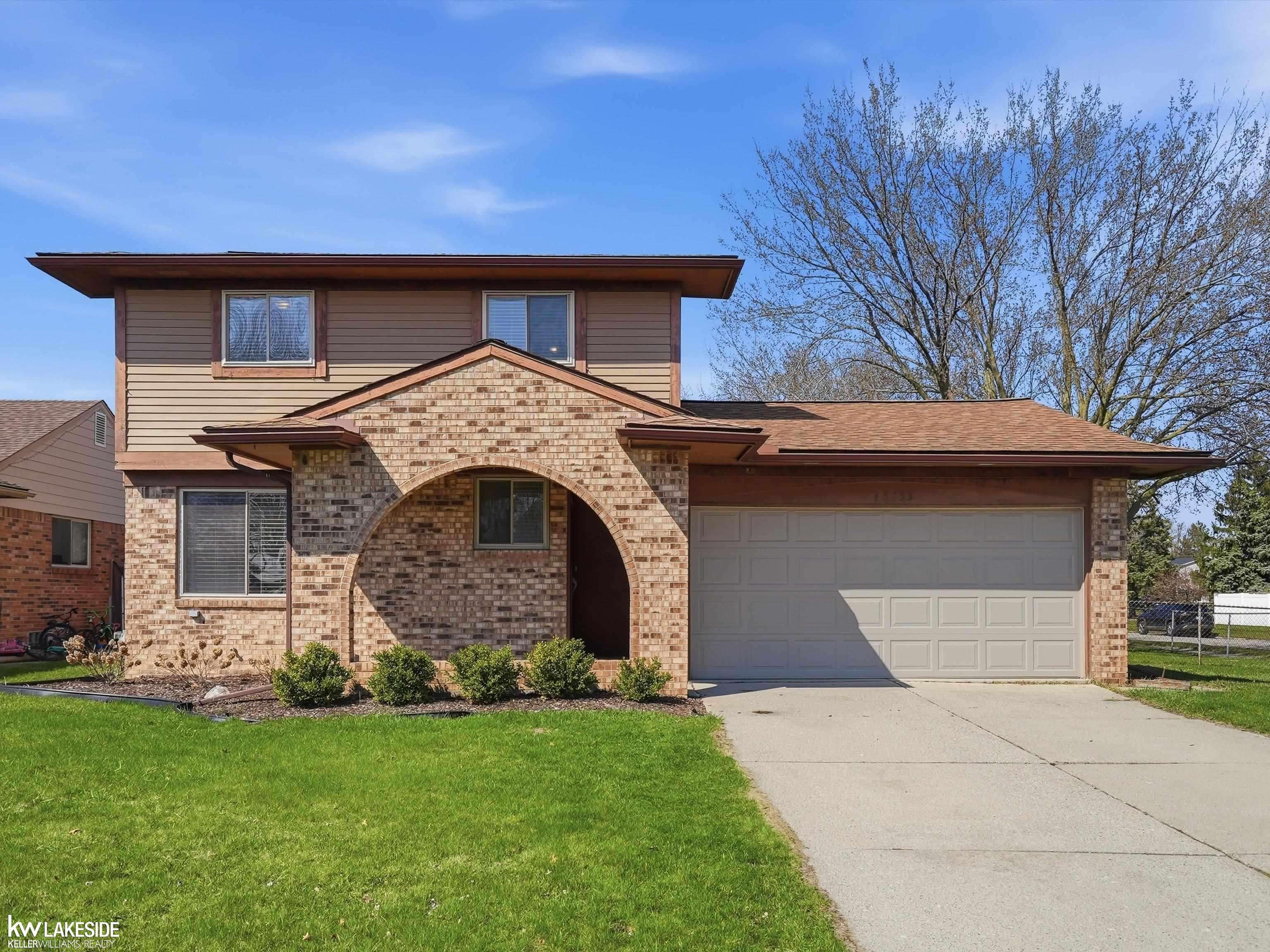 45833 Heatherwoode LN, Macomb Twp, MI 48044