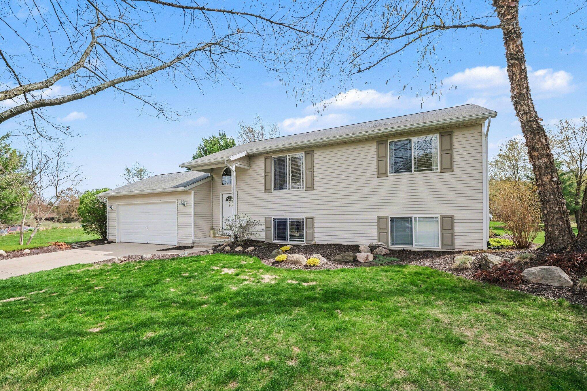11548 Holmden CT NE, Oakfield Twp, MI 49341