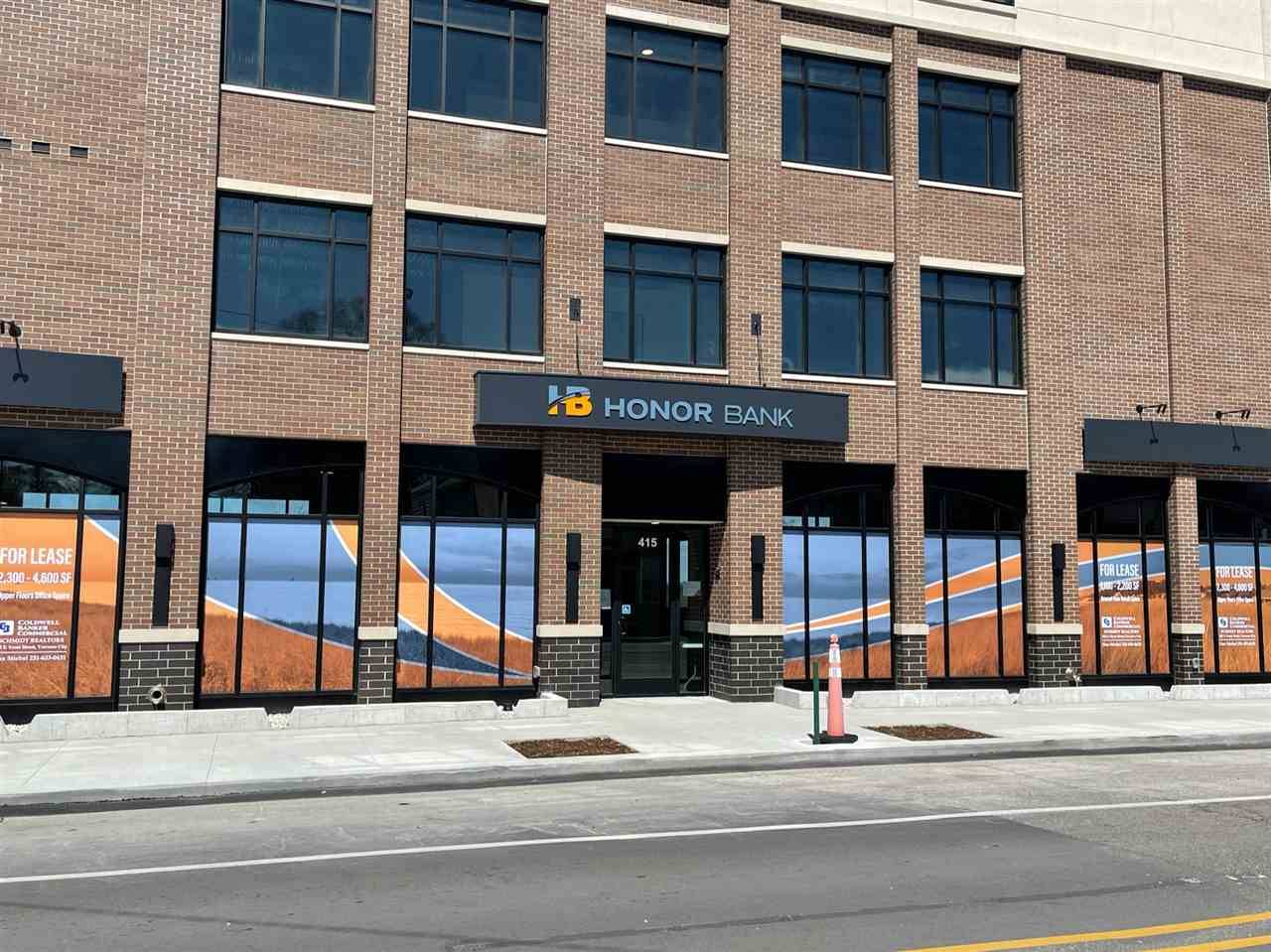 415 E Front ST, Traversecitycity_grandtraverse, MI 49686