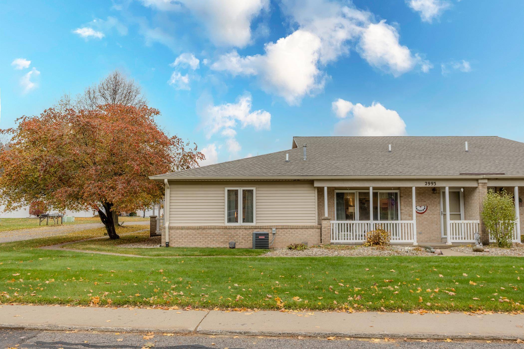 2993 Emerald ISLE, Garfield Twp, MI 49684