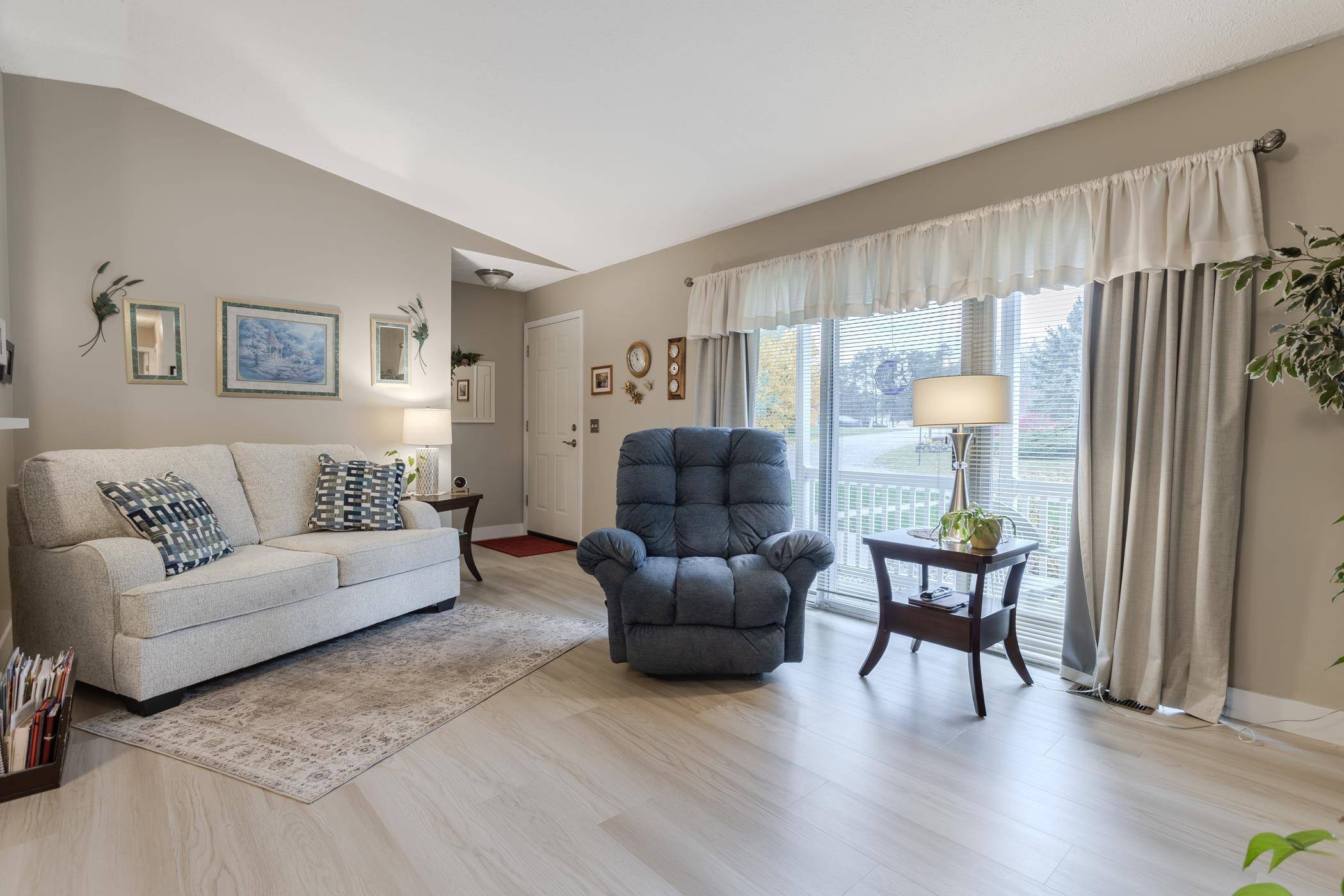 2993 Emerald ISLE, Garfield Twp, MI 49684