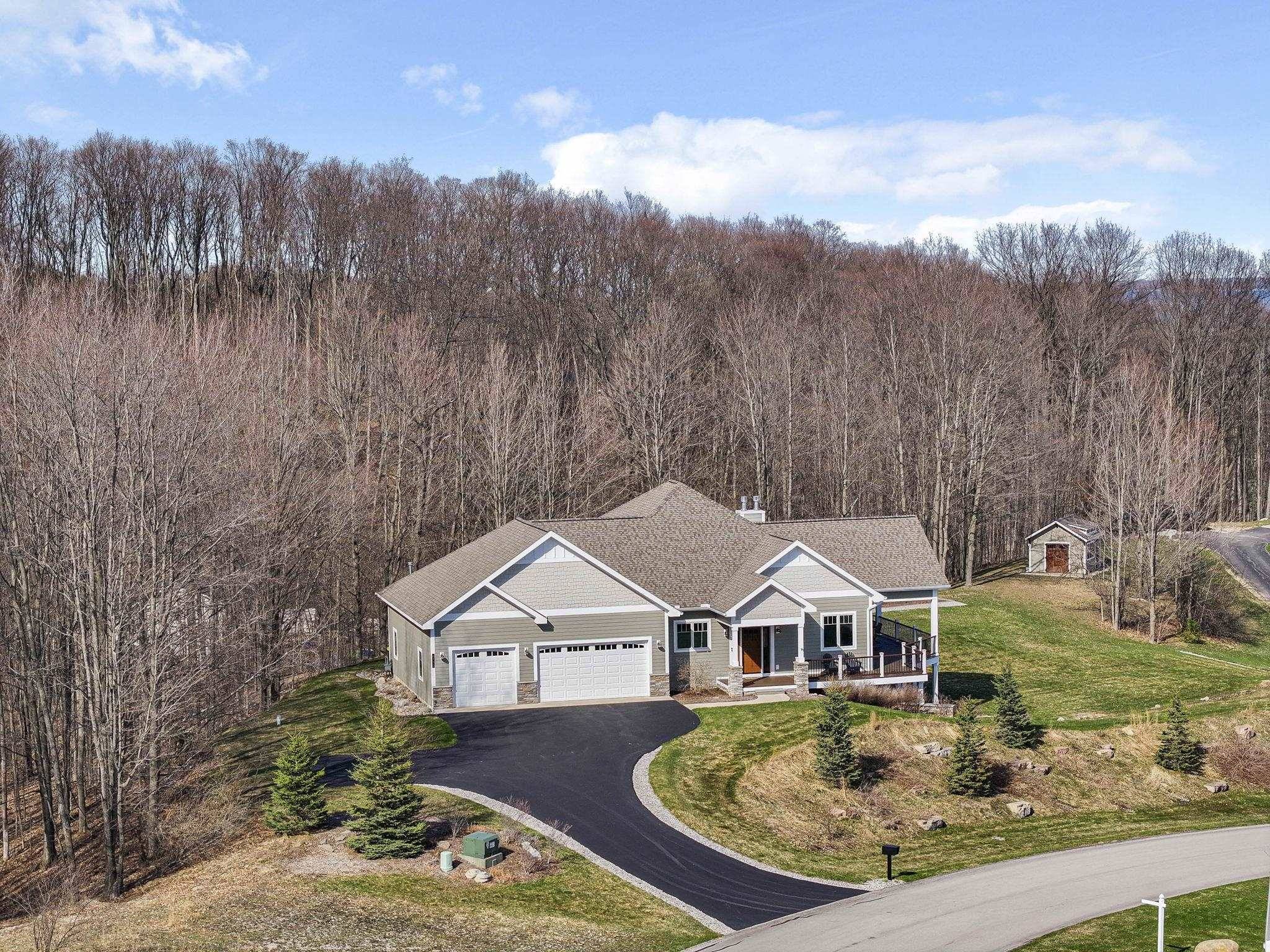 6790 S Rolling Hills DR, Binghamtownship_leelanau, MI 49684