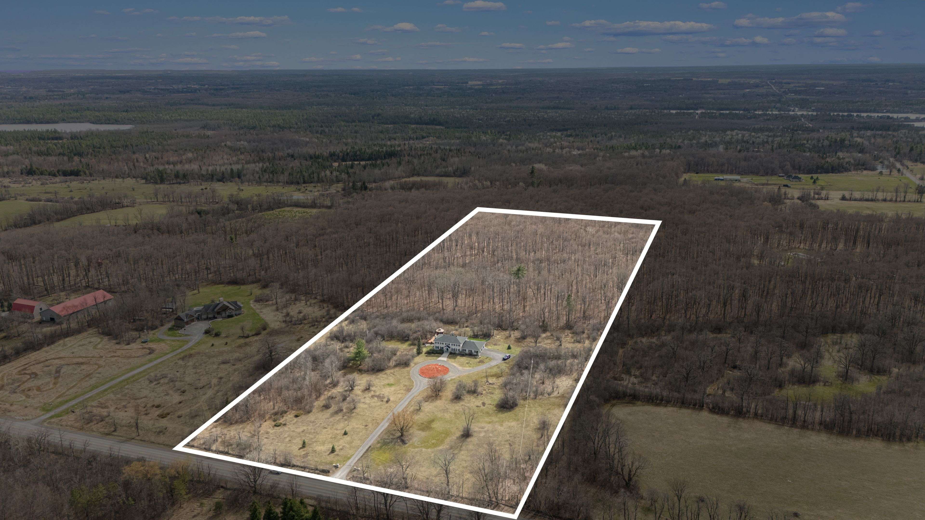 2025 Sixth Line RD, Kanata, ON K0A 1T0