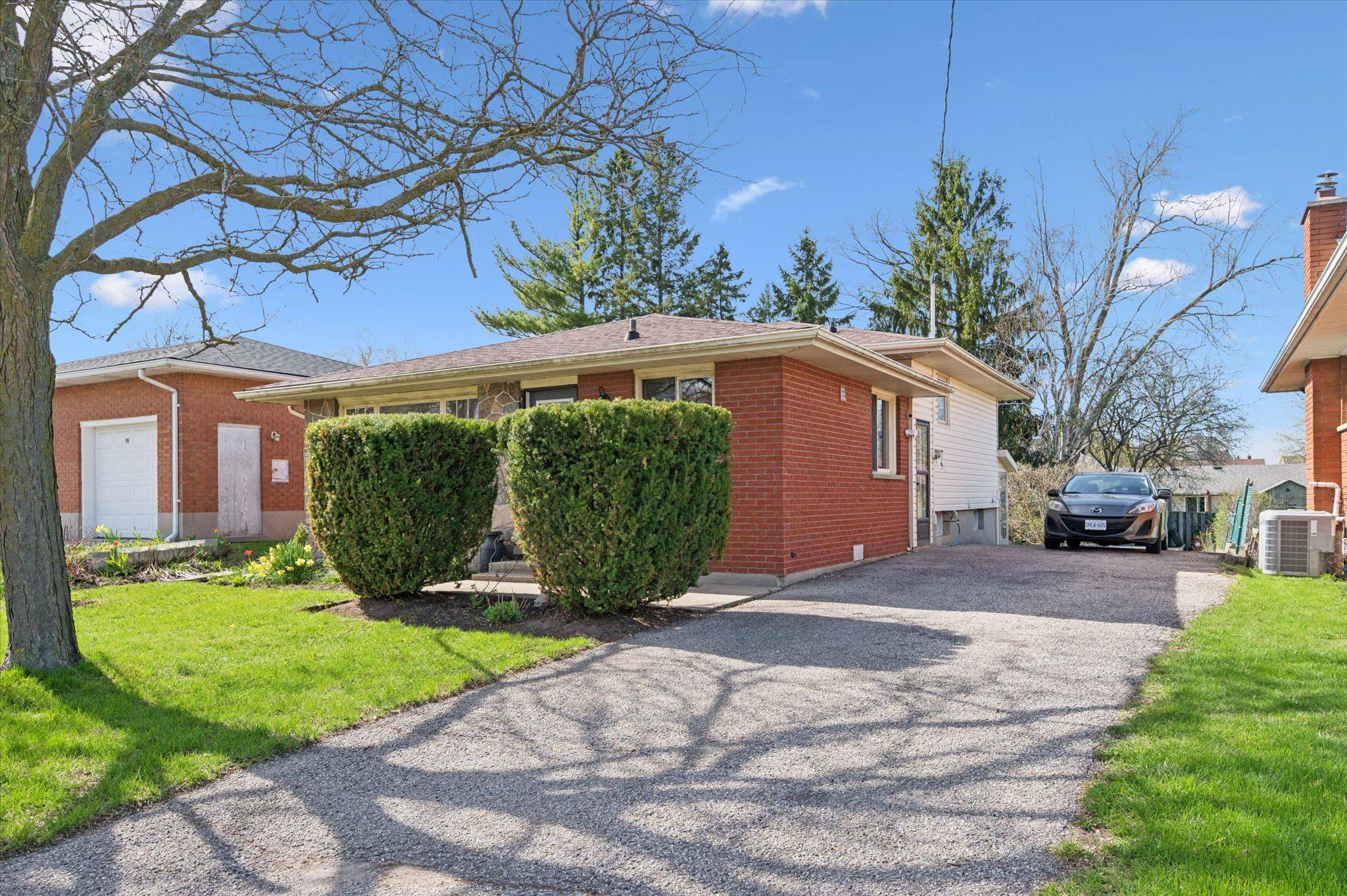 95 Weichel ST, Kitchener, ON N2M 2A7