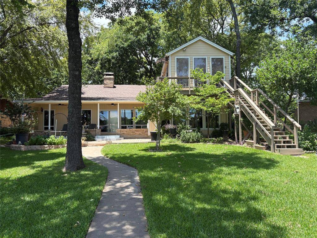 130 Camino Robles Street, Gun Barrel City, TX 75156