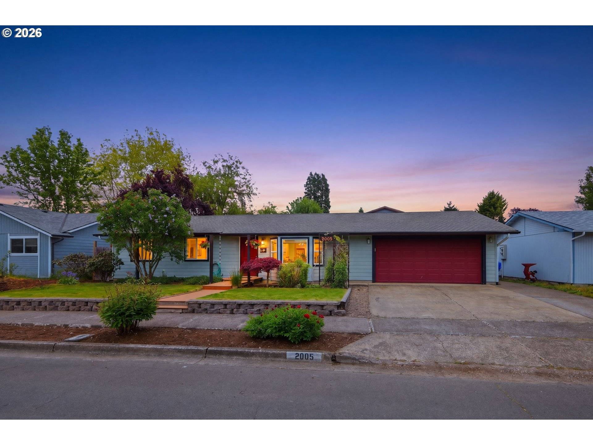 2005 AMIRANTE ST, Eugene, OR 97402