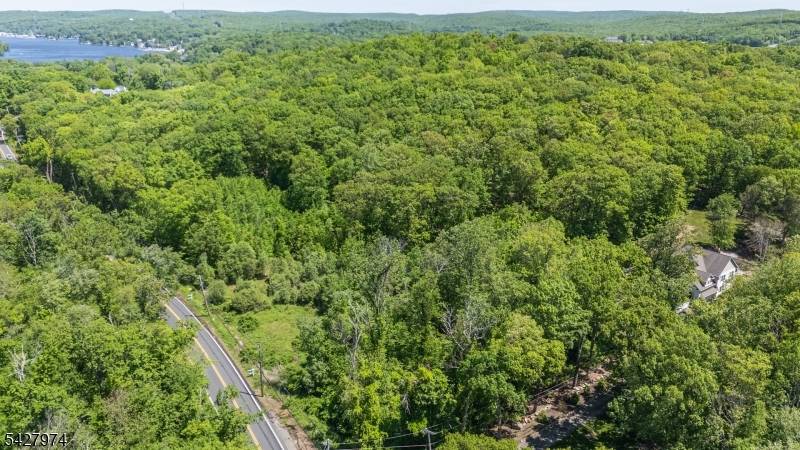 176 Espanong Rd, Jefferson Twp., NJ 07849